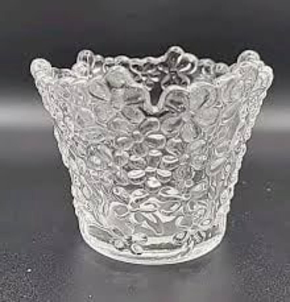 PartyLite 3D Hydrangea Scallop Rim Glass Votive Candle Holder Retired P7283